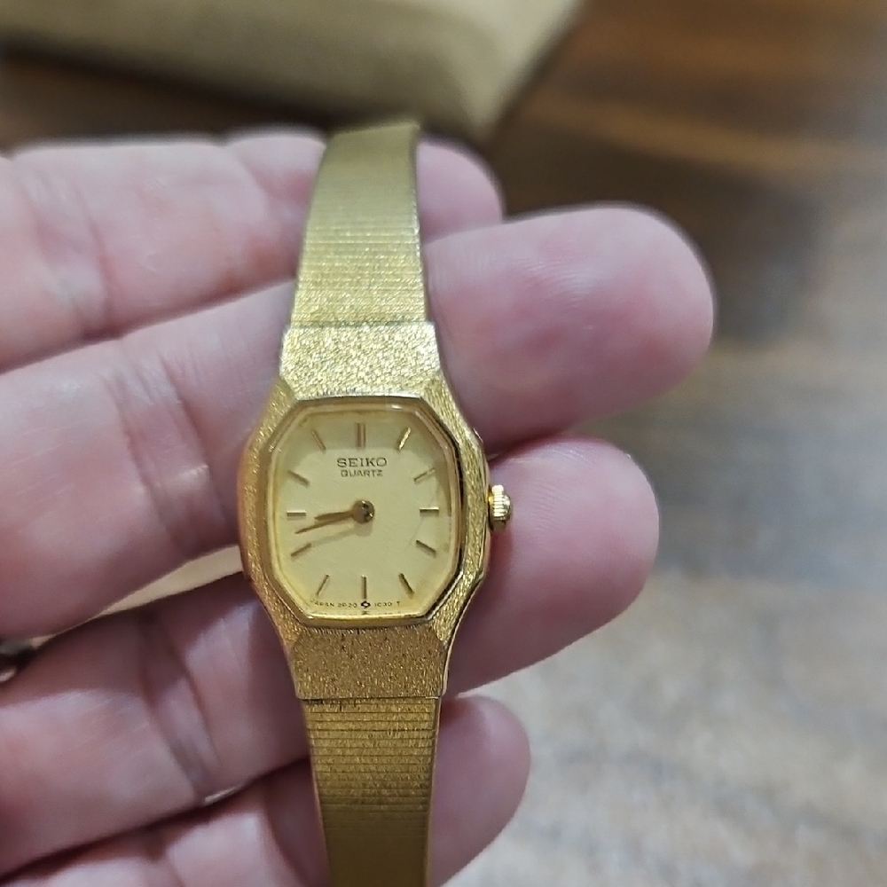 Seiko Gold-Tone Quartz Timepiece